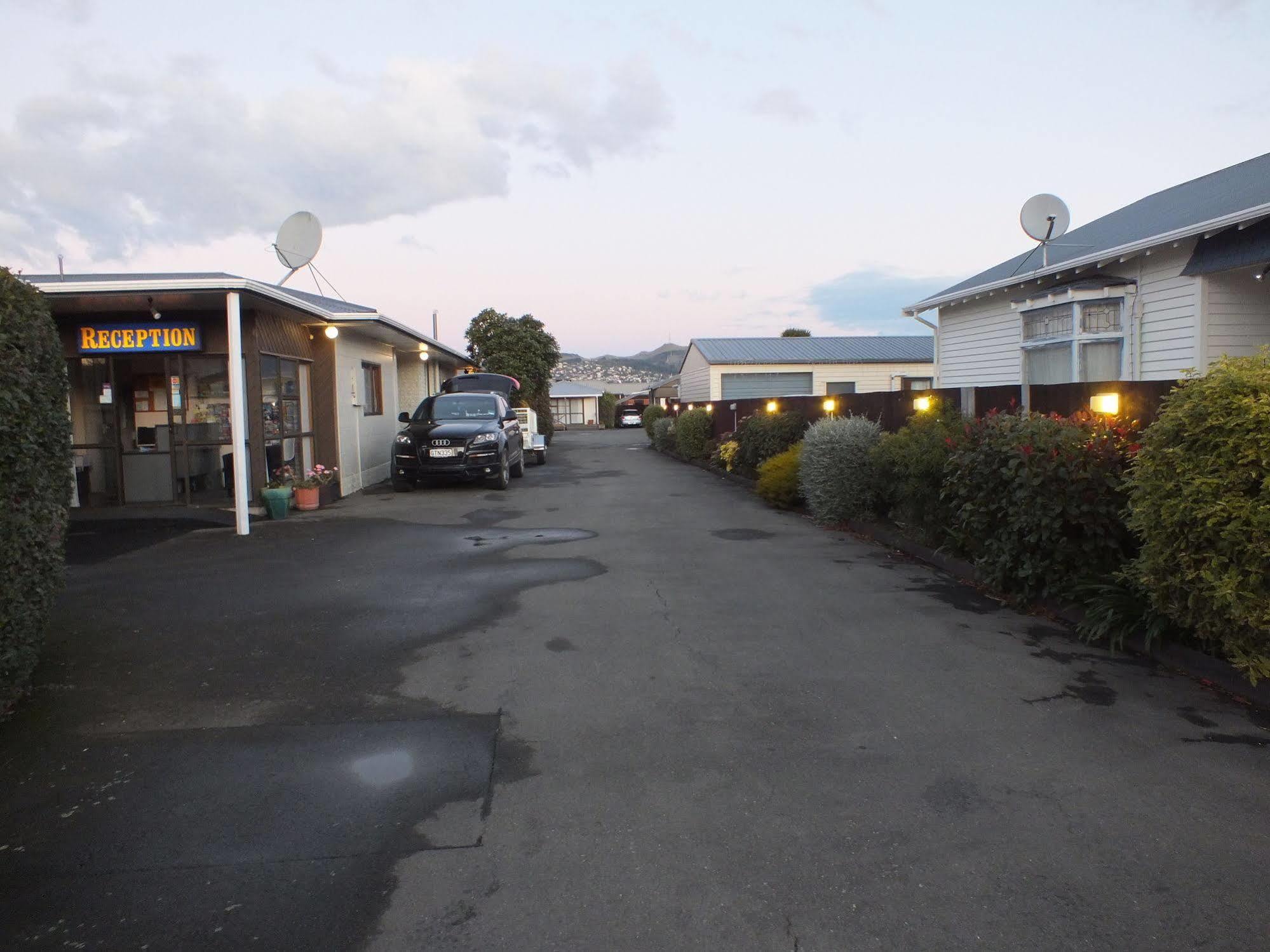 Econo Lodge Canterbury Court Motel Christchurch Exterior foto